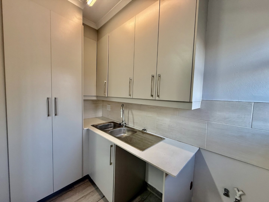 To Let 3 Bedroom Property for Rent in Melodie North West